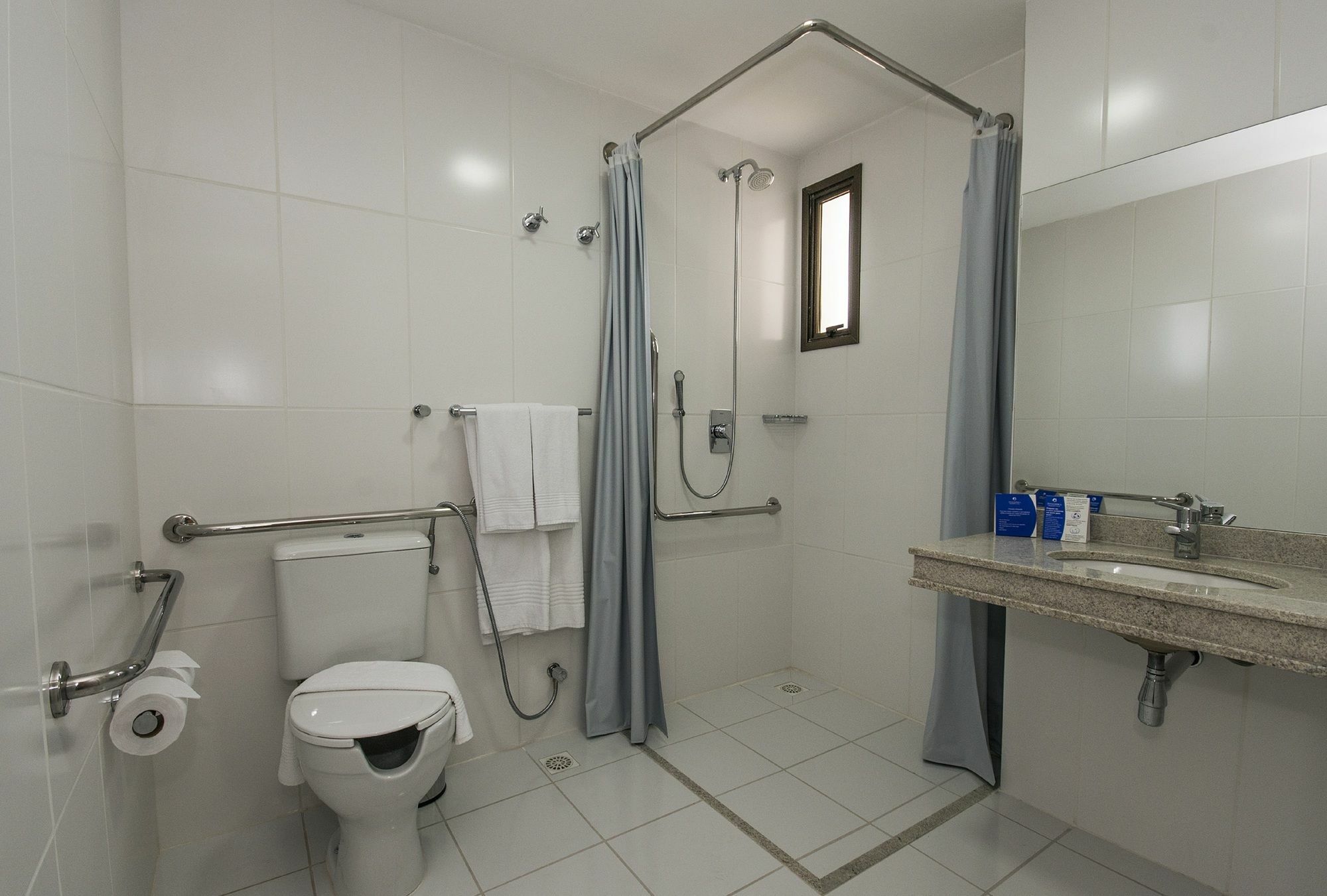 Comfort Hotel 4*
